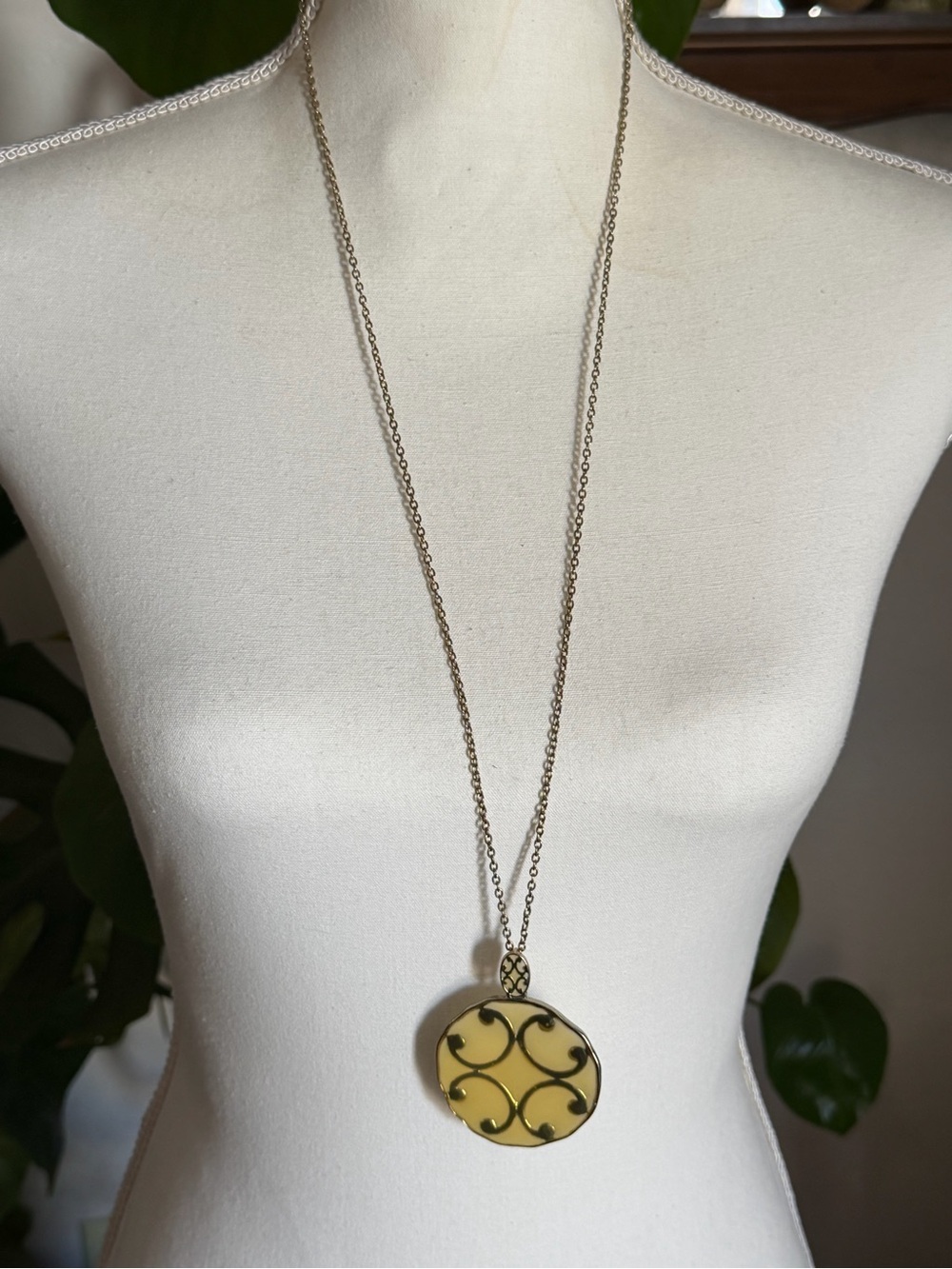 Vintage 60’s Large Gold Tone & Yellow enameled Big Pendant Necklace